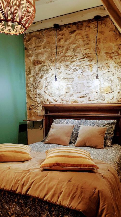 Gite Et Chambres D'Hotes - Sur Le Chemin Des Sens アゼラ エクステリア 写真