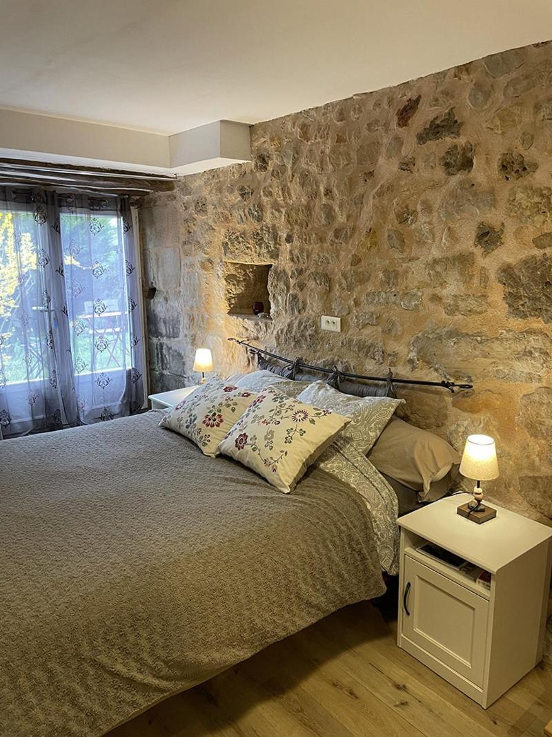 Gite Et Chambres D'Hotes - Sur Le Chemin Des Sens アゼラ エクステリア 写真